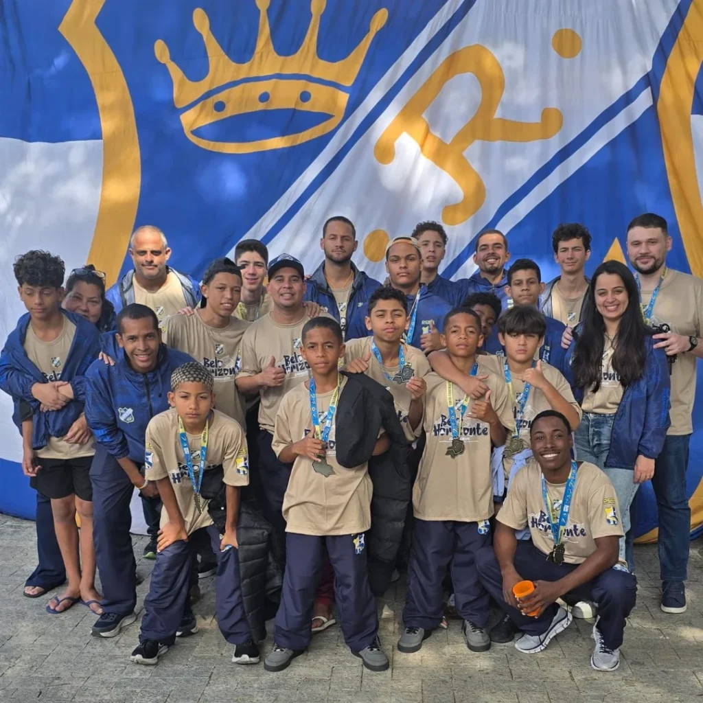 Como motivar adolescentes na era digital dentro do ministério ER embaixadores do rei